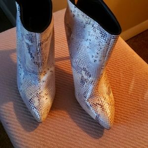 Michael Antonio that were never worn!